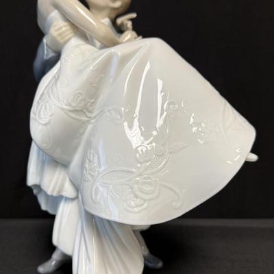 Lladro "The Happiest Day" Couple Figurine