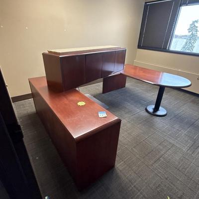 2K1-large U-shaped desk with upper cabinet