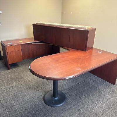 2K1-large U-shaped desk with upper cabinet