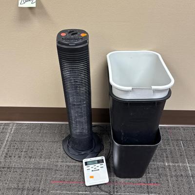 2CLOCK2-Tower fan and garbage cans