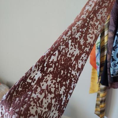 Lightweight Scarves w/ Scarf Hanger (B2-BBL)