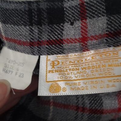 Mixed Vintage Clothing (B2-BBL)