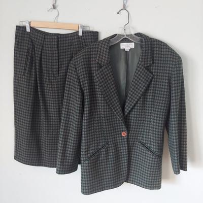 Mixed Vintage Clothing (B2-BBL)