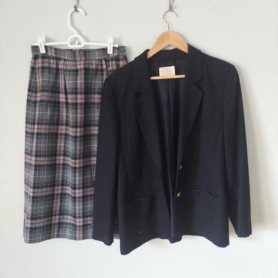 Mixed Vintage Clothing (B2-BBL)