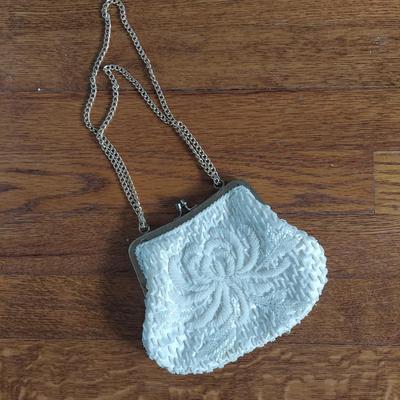 Vintage Accessories Incl Fur Collar, Beaded Bads & More (B2-BBL)