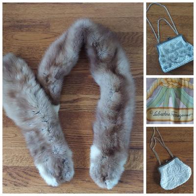 Vintage Accessories Incl Fur Collar, Beaded Bads & More (B2-BBL)