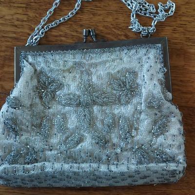 Vintage Accessories Incl Fur Collar, Beaded Bads & More (B2-BBL)