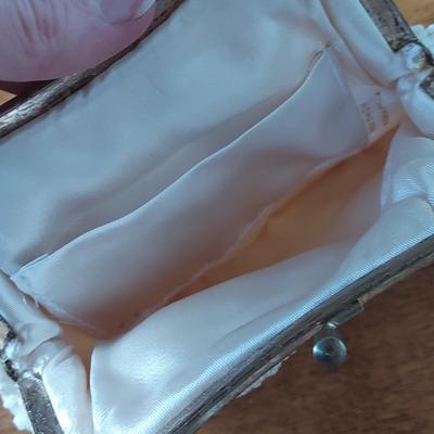 Vintage Accessories Incl Fur Collar, Beaded Bads & More (B2-BBL)