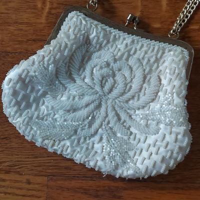 Vintage Accessories Incl Fur Collar, Beaded Bads & More (B2-BBL)