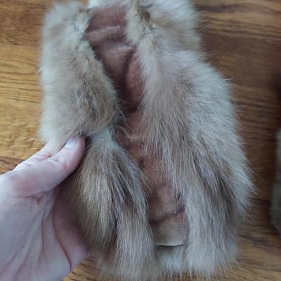 Vintage Accessories Incl Fur Collar, Beaded Bads & More (B2-BBL)