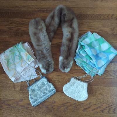 Vintage Accessories Incl Fur Collar, Beaded Bads & More (B2-BBL)