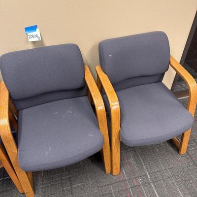 2CLOCK12-three office chairs