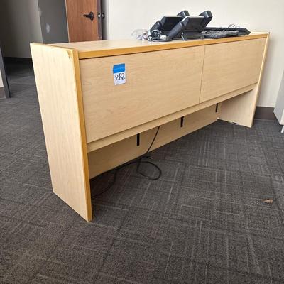 2R2-upper cabinet for a desk