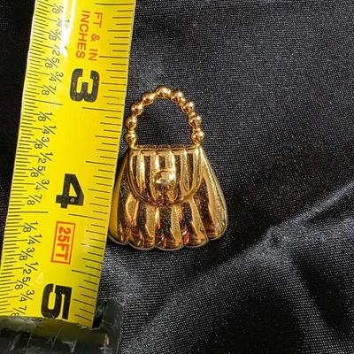 Vintage Gold-Tone Handbag Brooch – Chic Sculpted Purse Pin, – Timeless Fashion Icon
