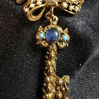 Vintage Victorian-Style Bow & Jeweled Key Dangle Brooch — Ornate Gold-Tone Filigree with Faux Pearls & Gem Accents