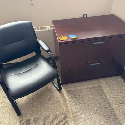 3D2-chair with lateral file