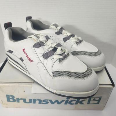 Brunswick Rebel II Men’s Bowling Shoes Size 9 White Gray Trim Original Box
