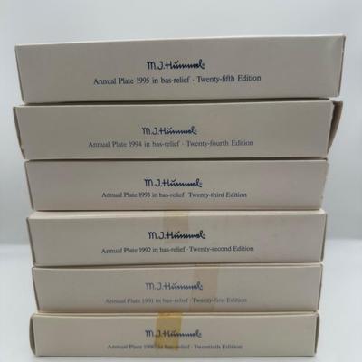 Hummel Collector Plate (1990–1995)