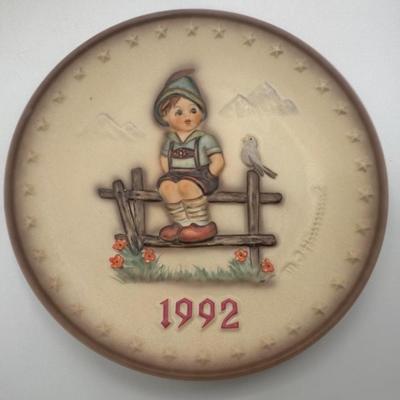 Hummel Collector Plate (1990–1995)