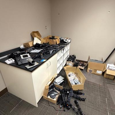 3S1-Massive Electronics Lot