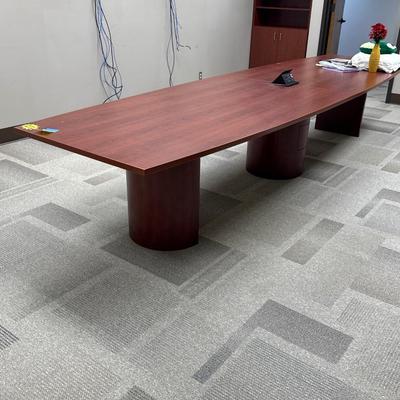 3T1-Large conference table