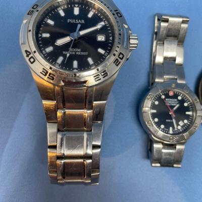 Sale Photo Thumbnail #331: Untested, probably just needs batteries.  Good shape otherwise.