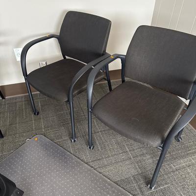 4C2-Office chairs and floor mat
