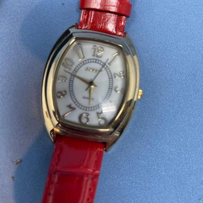 Sale Photo Thumbnail #346: Untested, probably just needs batteries.  Good shape otherwise.