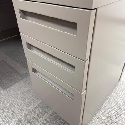 4G2-U shaped desk / cubicle