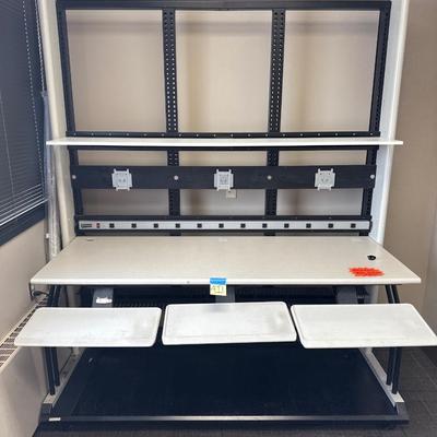 4I1-Electronic/IT Hub