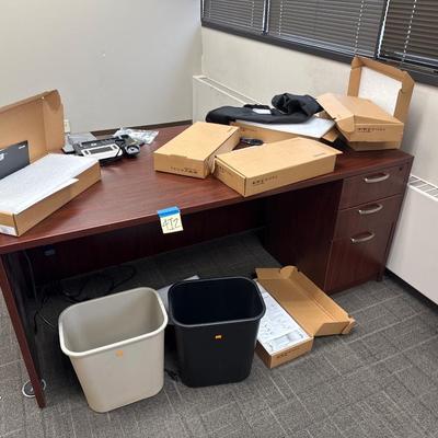 4I2-Desk and Contents