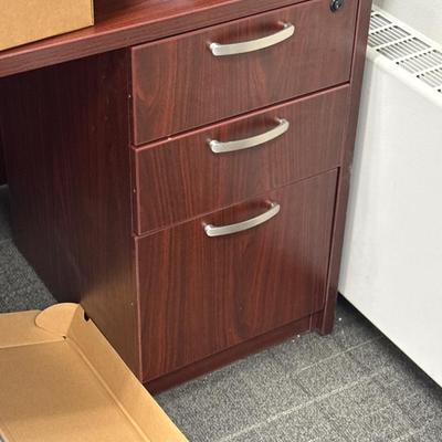 4I2-Desk and Contents