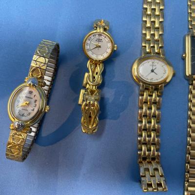 Sale Photo Thumbnail #384: Untested, minor wear.  Probably need batteries. The one is missing the back plate.