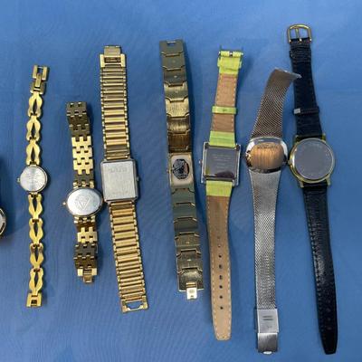 Sale Photo Thumbnail #385: Untested, minor wear.  Probably need batteries. The one is missing the back plate.