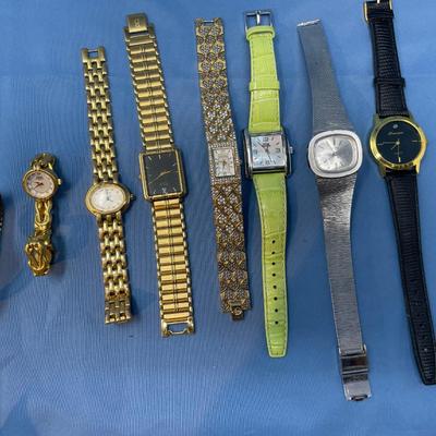 Sale Photo Thumbnail #380: Untested, minor wear.  Probably need batteries. The one is missing the back plate.