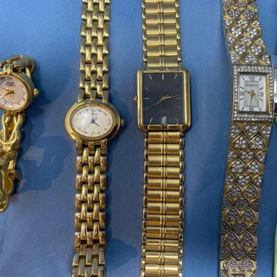 Sale Photo Thumbnail #381: Untested, minor wear.  Probably need batteries. The one is missing the back plate.