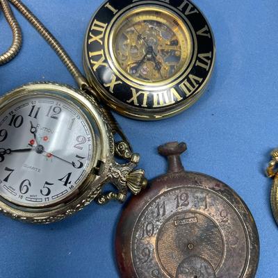 Sale Photo Thumbnail #403: 2 don't work, the rest probably need batteries!