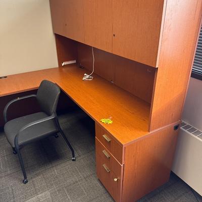 4L1-desk plus chair and garbage can