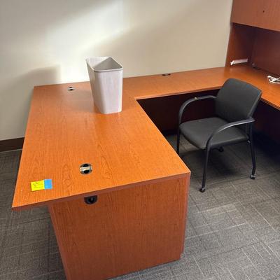 4L1-desk plus chair and garbage can