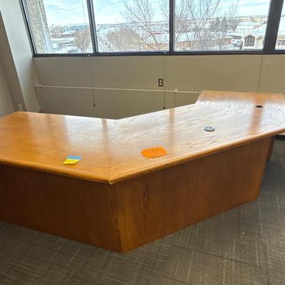 4P4-Desk with wear/tear