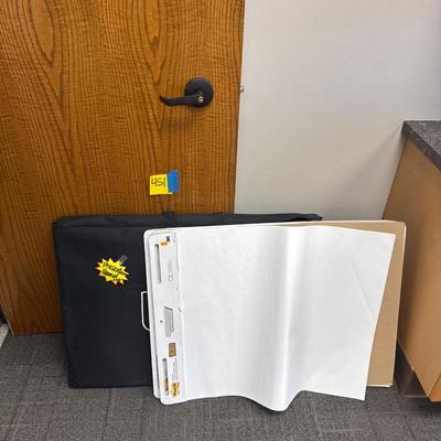 4S1-presentation board and large Post-it easel pads