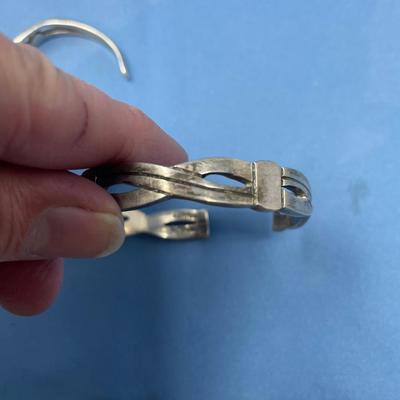 Sale Photo Thumbnail #455: Great pieces, no damage, not sure of stone.  54 grams (estimated)