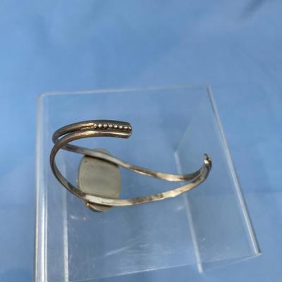 Sale Photo Thumbnail #472: No makers marks, great stone!  No damage, ready to wear!  21.8 grams total weight.