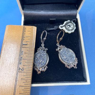 Sale Photo Thumbnail #570: New in box!  Great pieces.  10.8 grams total weight!