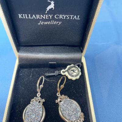 Sale Photo Thumbnail #571: New in box!  Great pieces.  10.8 grams total weight!