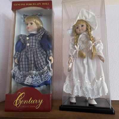 Contents of Lighted Curio Cabinet