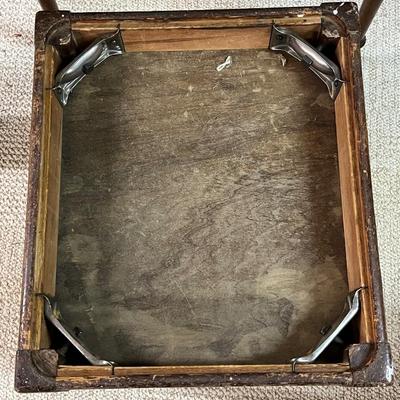 LOT 425: Vintage Sewing Machine Table and Bench