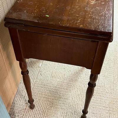 LOT 425: Vintage Sewing Machine Table and Bench