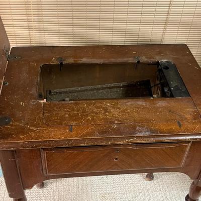 LOT 425: Vintage Sewing Machine Table and Bench