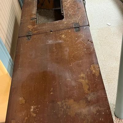 LOT 425: Vintage Sewing Machine Table and Bench